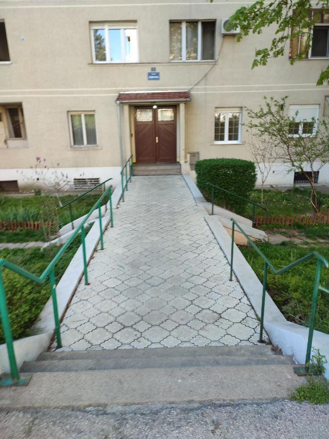 Orion Apatman Apartamento Belgrado Exterior foto